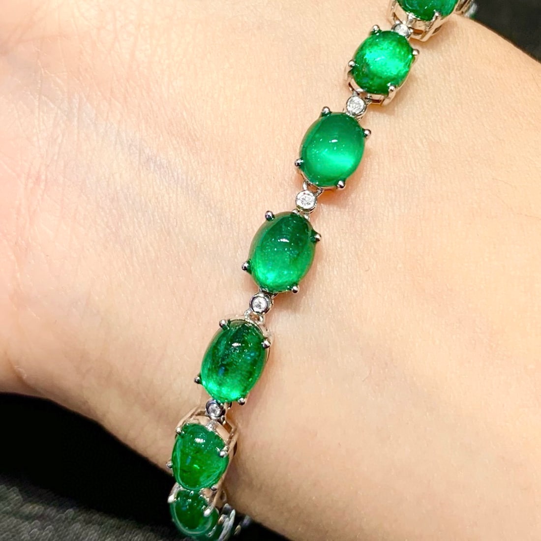 14k Gold 16 Ct Natural Emerald & Diamond Bracelet - 5
