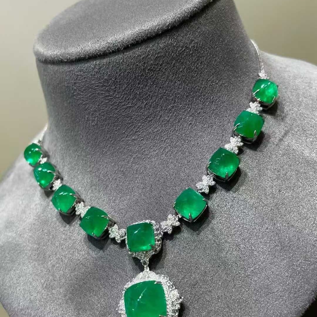 14k Gold 27.5 Ctw Natural Emerald & Diamond Necklace - 3