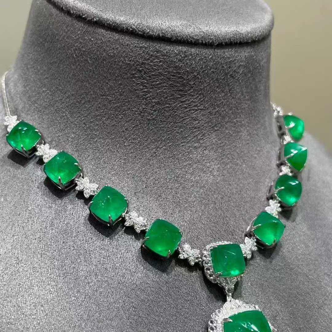14k Gold 27.5 Ctw Natural Emerald & Diamond Necklace - 4