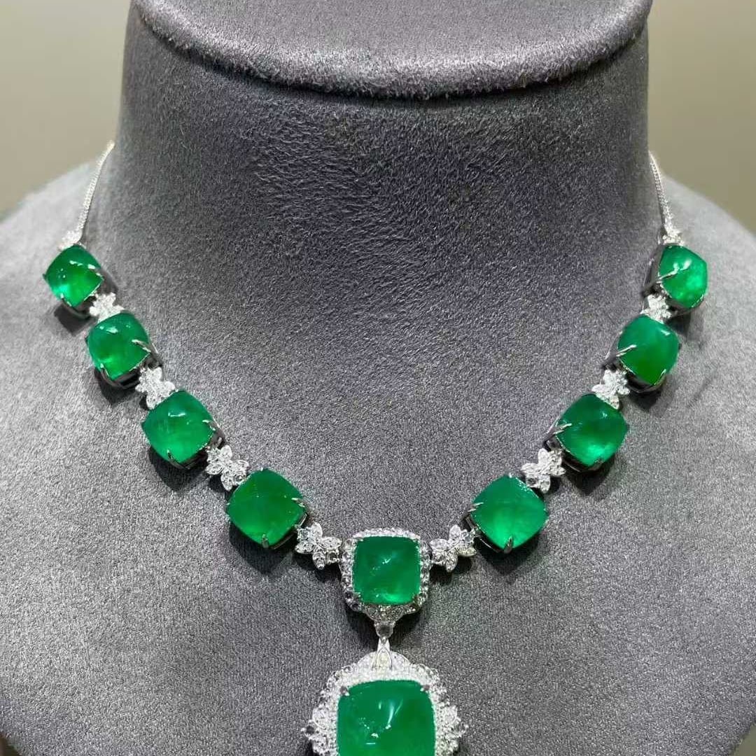 14k Gold 27.5 Ctw Natural Emerald & Diamond Necklace - 5