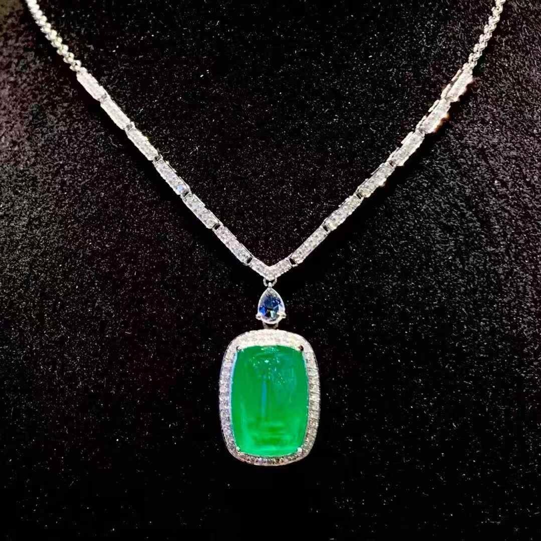 14k Gold 5.3 Ct Natural Emerald & Diamond Necklace - 3