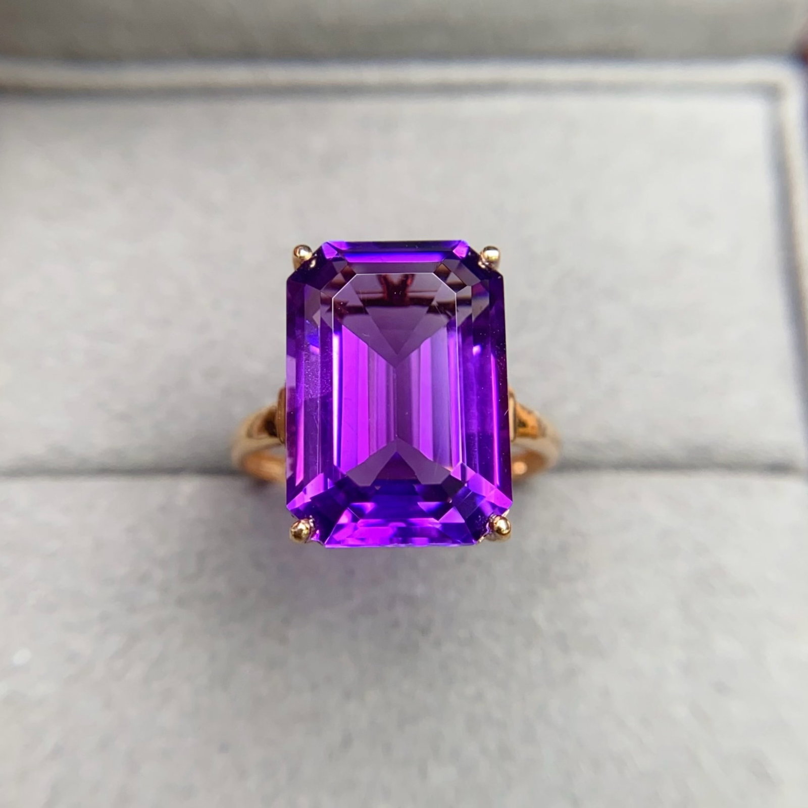 14k Gold 7.98 Ctw Natural Amethyst & Diamond Ring - 3