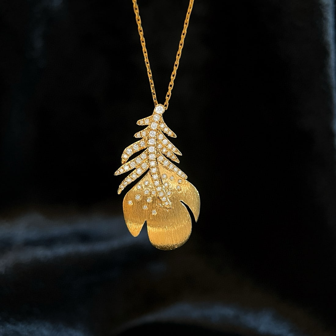 14k Gold 0.42 Ct Natural H Diamond Pendant( Without Chain ): Ref:231101119 // gold content:14k gold // main gemstone:diamond // shape:round // carat weight:0. 42ct // clarity grade:vs-si // color:h // treatment:natural // cut grade:g // Condition: New Low Estim