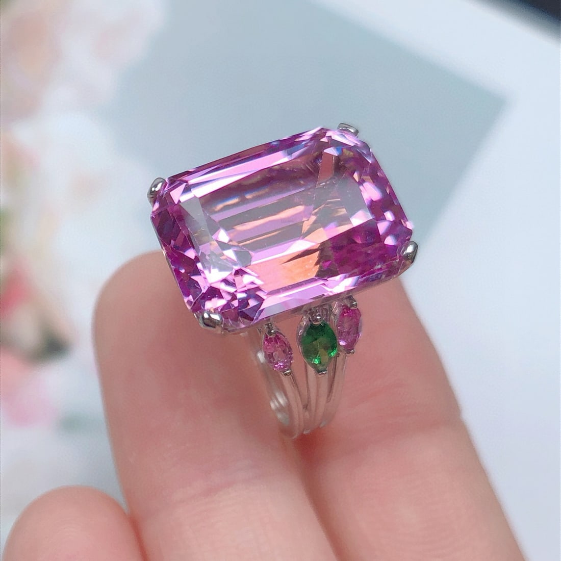 14k Gold 18.56 Ctw Natural Kunzite & Coloured Gemstone Ring - 4