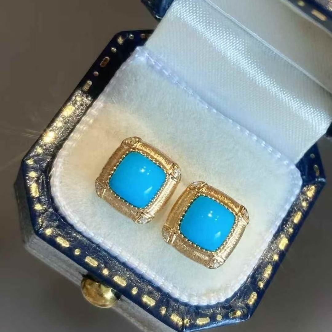14k Gold 1.1 Ct Natural Blue Turquoise & Diamond Earrings: Ref:231101135 // gold content:14k gold // main gemstone:blue turquoise // shape:other // carat weight:1. 1ct // color:blue // treatment:natural // // adjacent gemstone 2 : diamond // shape:round //