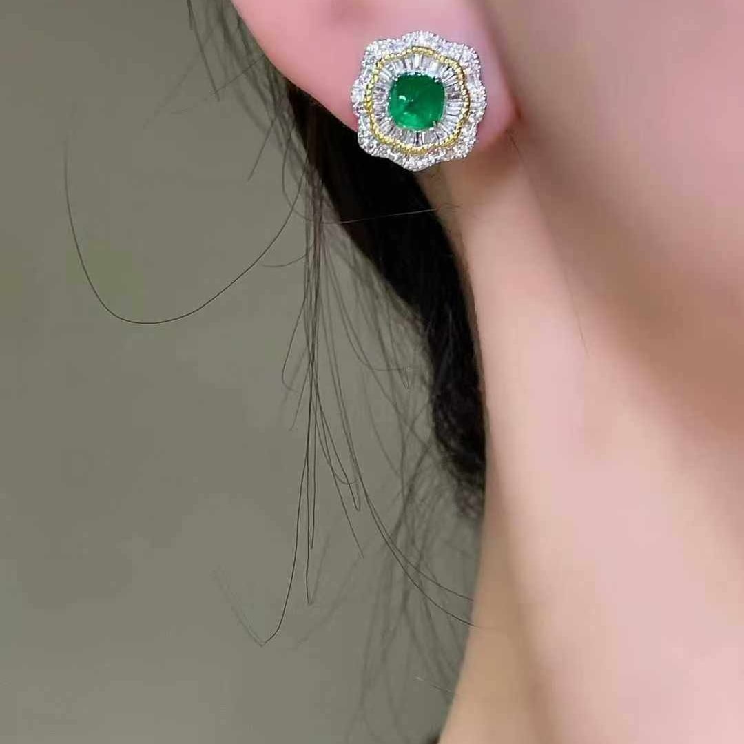 14k Gold 1.92 Ct Natural Emerald & Diamond Earrings - 7