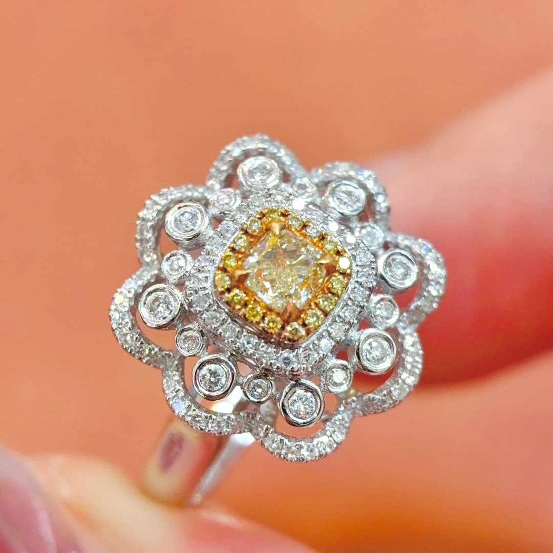 14k Gold 0.32 Ct Natural Yellow Diamond & Yellow Diamond & Diamond Ring - 2