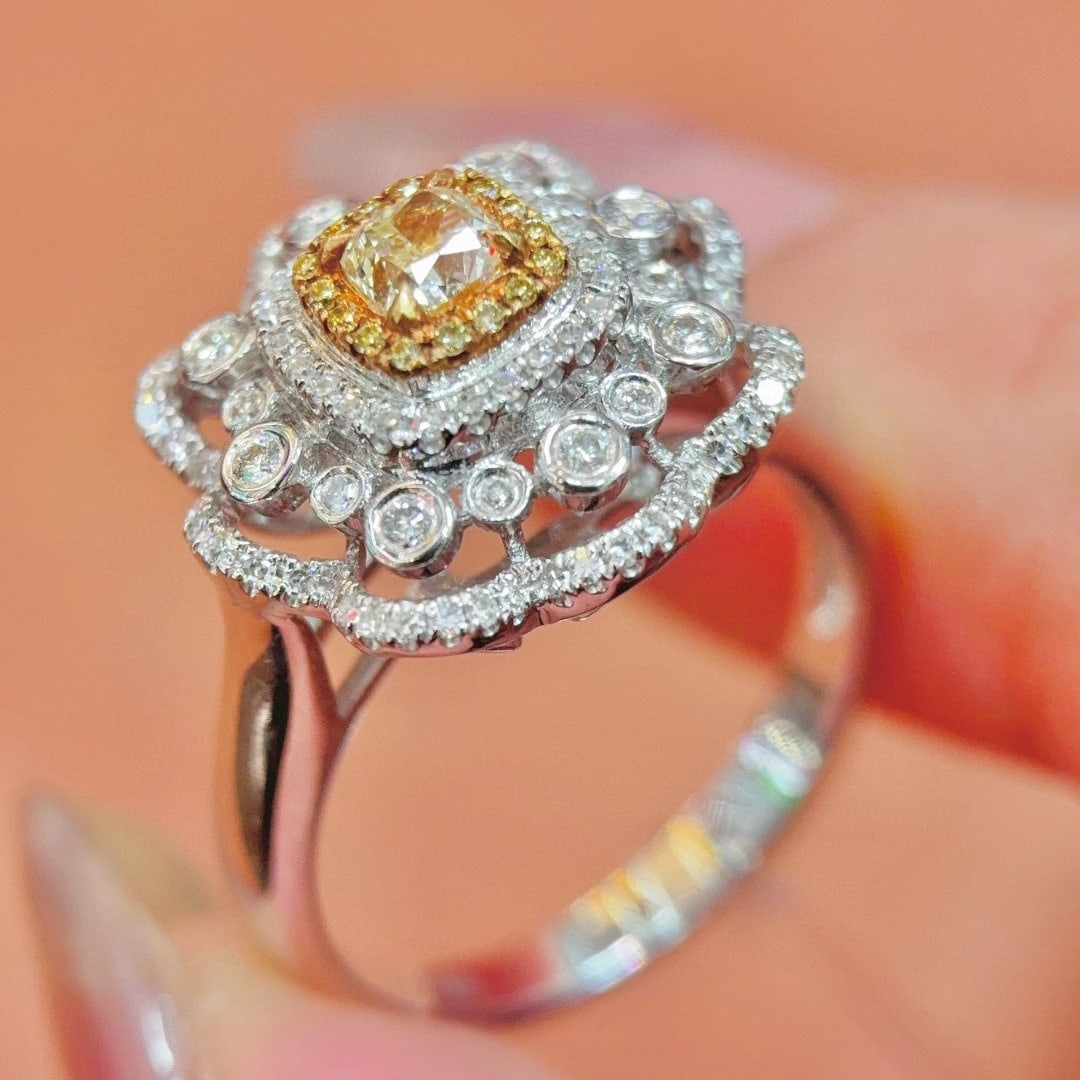 14k Gold 0.32 Ct Natural Yellow Diamond & Yellow Diamond & Diamond Ring - 5