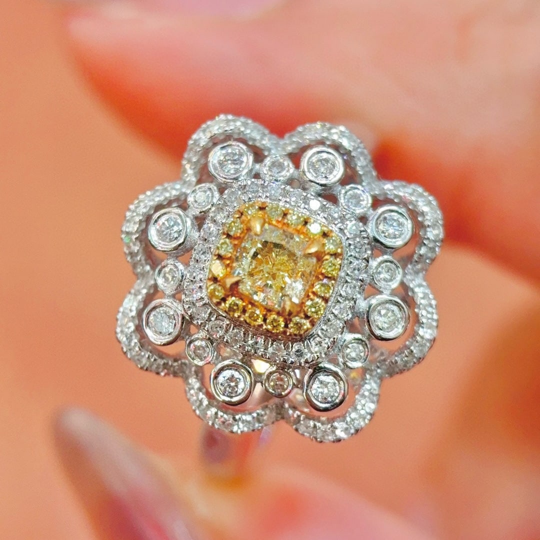 14k Gold 0.32 Ct Natural Yellow Diamond & Yellow Diamond & Diamond Ring - 6