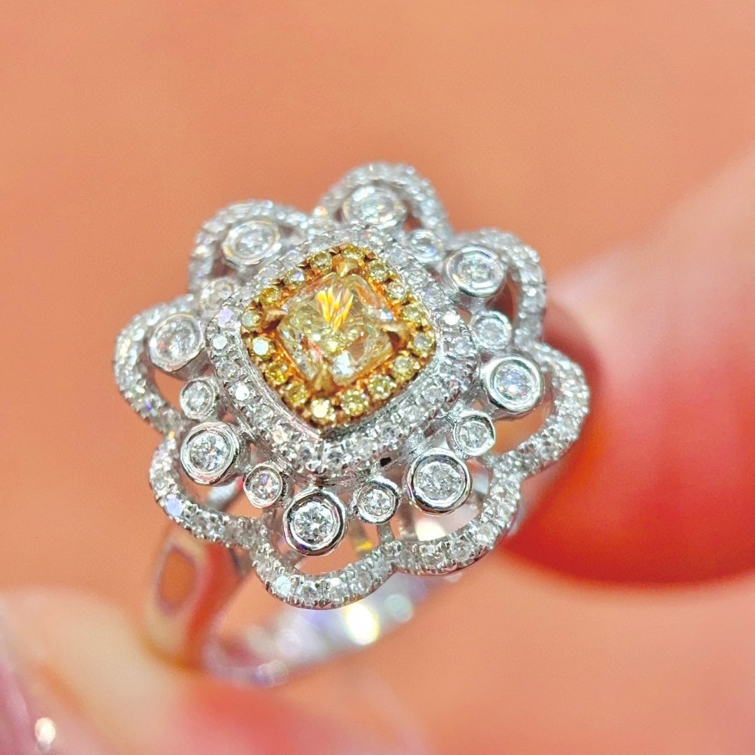 14k Gold 0.32 Ct Natural Yellow Diamond & Yellow Diamond & Diamond Ring - 7