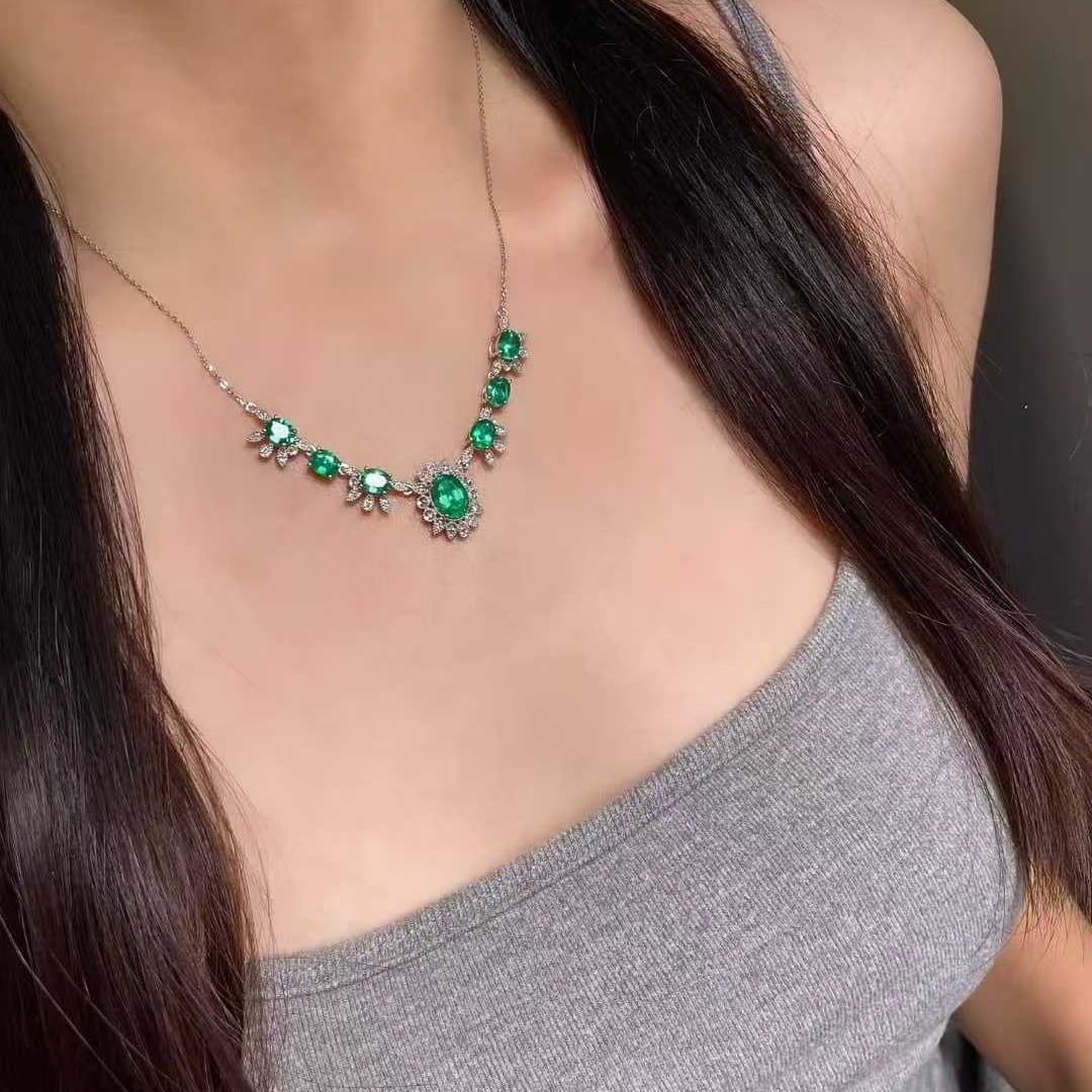 14k Gold 3.3 Ct Natural Emerald & Diamond Necklace - 6