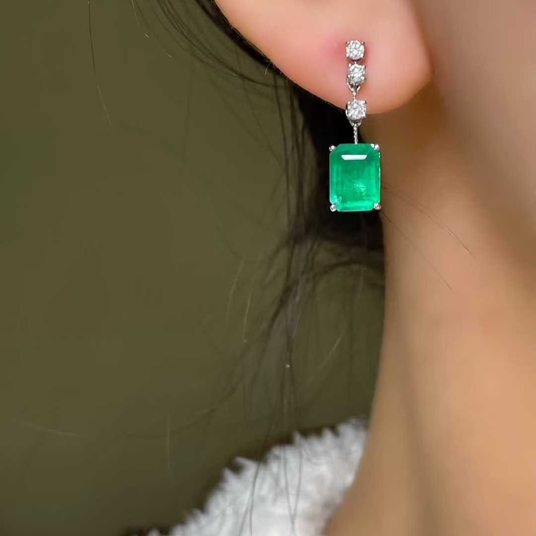 14k Gold 2.58 Ct Natural Emerald & Diamond Earrings - 5