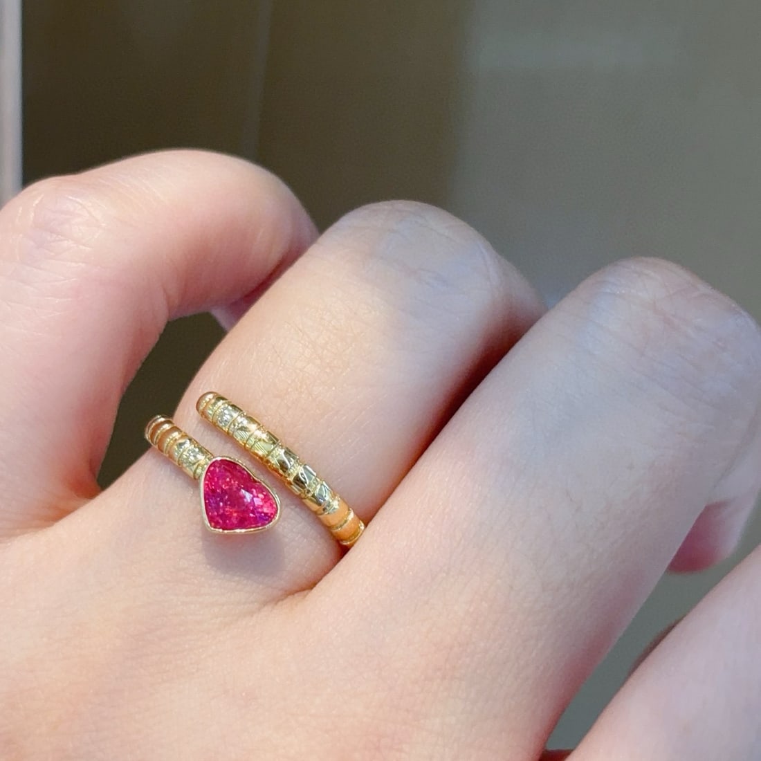 14k Gold 1.00 Ct Natural Spinel Ring - 4