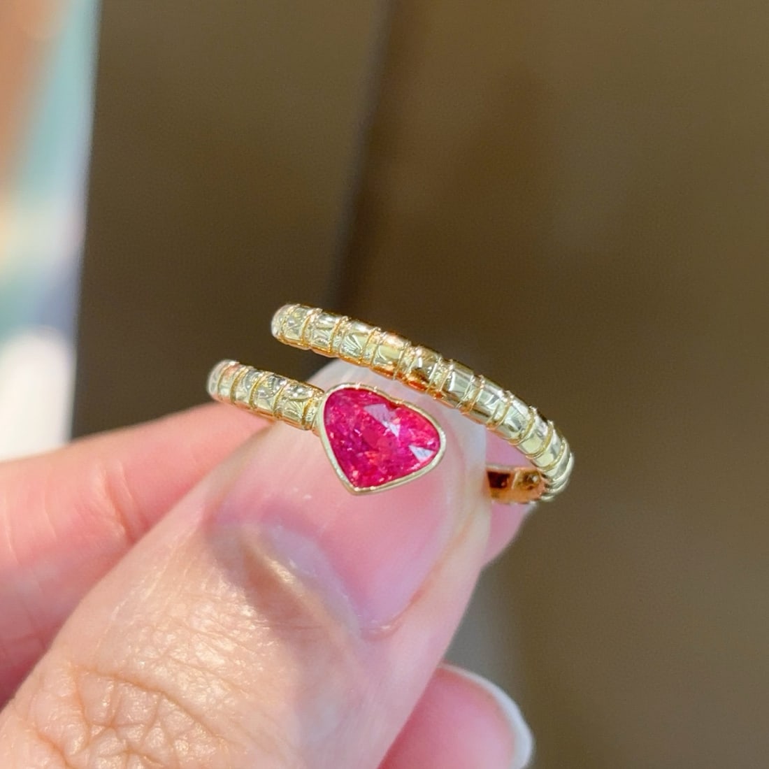 14k Gold 1.00 Ct Natural Spinel Ring - 6