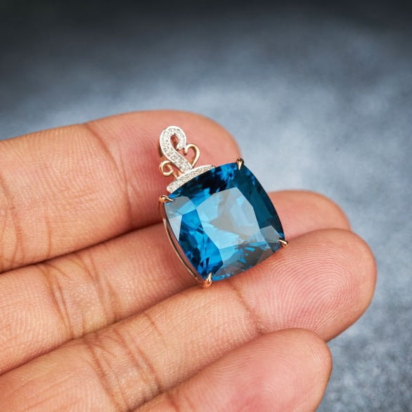 14k Gold 19 Ct Natural Topaz & Diamond Pendant( Without Chain ) - 8