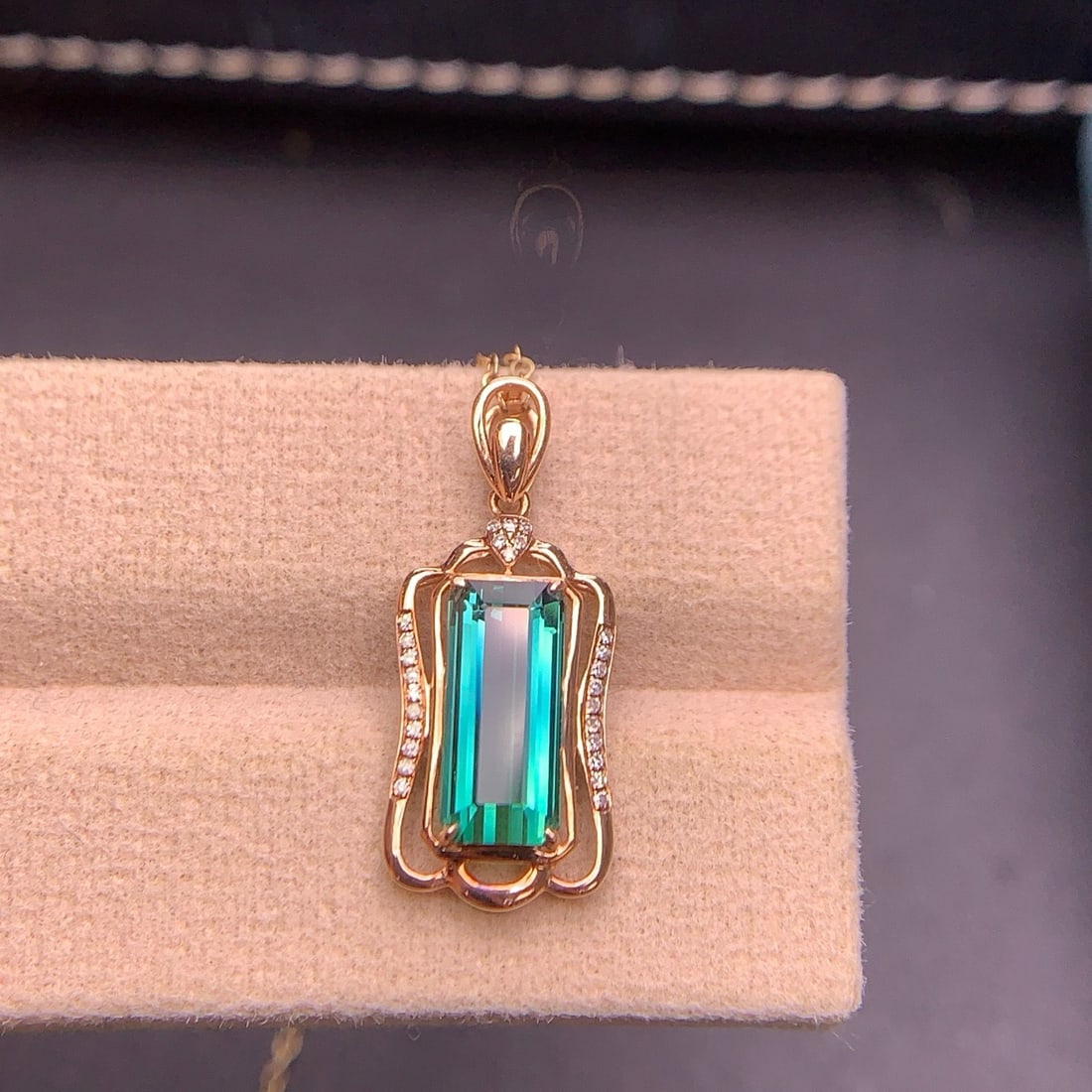 14k Gold 2.9 Ct Natural Tourmaline & Diamond Pendant( Without Chain ) - 7