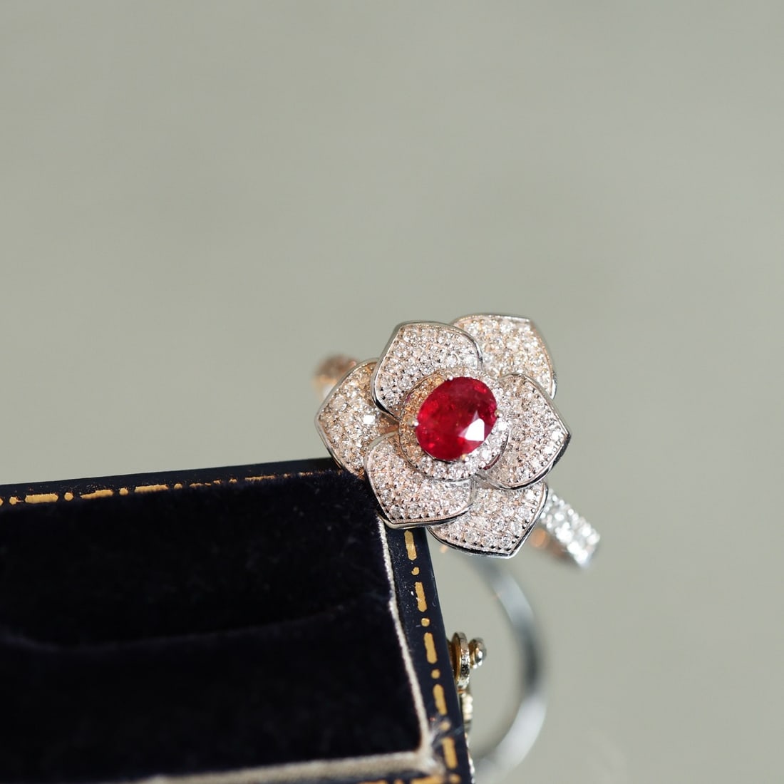 14k Gold 0.98 Ctw Natural Ruby & Diamond Ring - 4