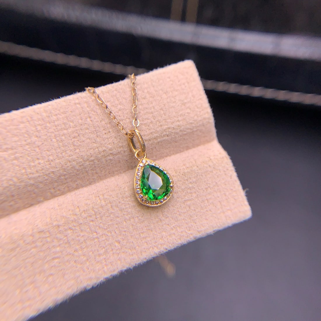 14k Gold 0.8 Ct Vivid Green Natural Tsavorite & Diamond Pendant( Without Chain ) - 2