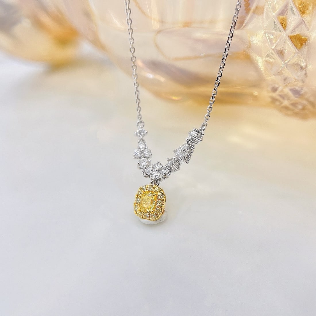 14k Gold 0.44 Ctw Natural Yellow Diamond & Diamond Necklace - 3