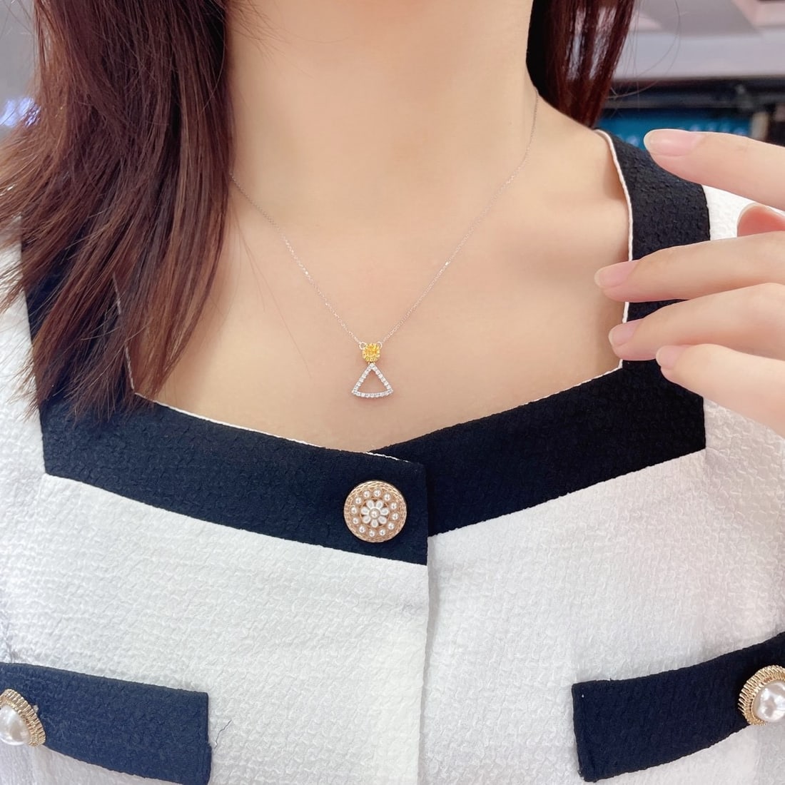 14k Gold 0.33 Ctw Natural Yellow Diamond & Diamond Necklace - 4