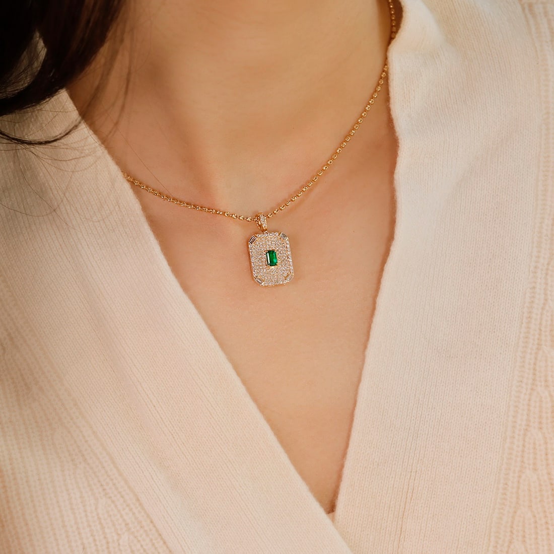 14k Gold 0.93 Ctw Vivid Green Natural Emerald & Diamond Pendant( Without Chain ) - 4