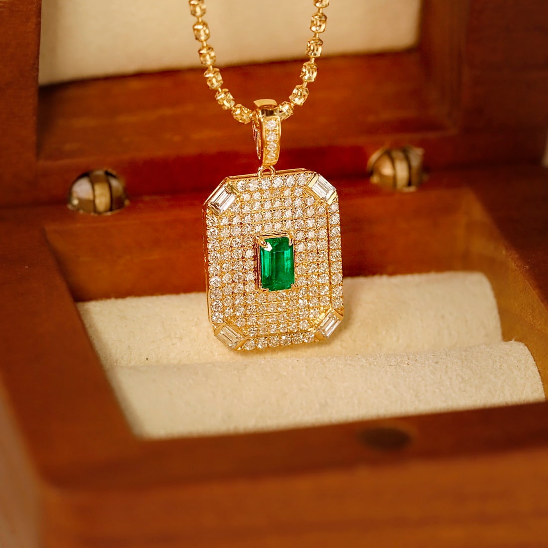 14k Gold 0.93 Ctw Vivid Green Natural Emerald & Diamond Pendant( Without Chain ) - 5