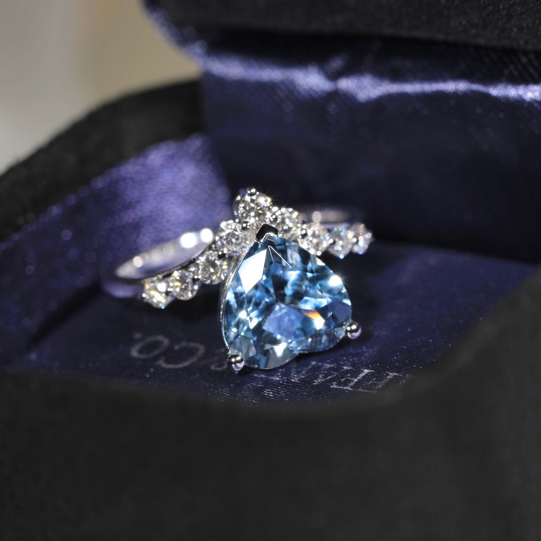 14k Gold 2.38 Ct Natural Aquamarine & Diamond Ring - 3