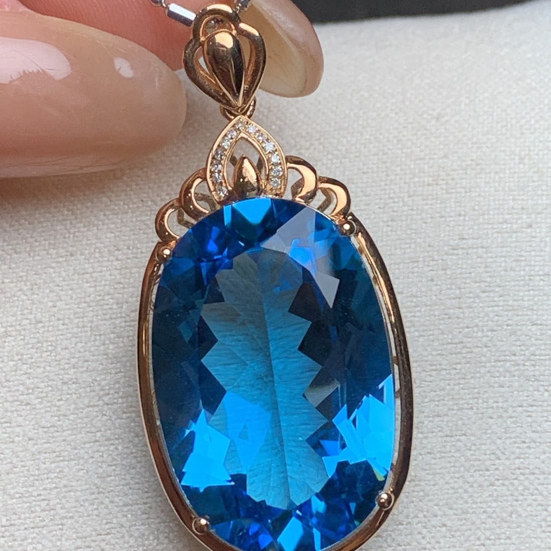 14k Gold 30 Ct Natural Topaz & Diamond Pendant( Without Chain ) - 3
