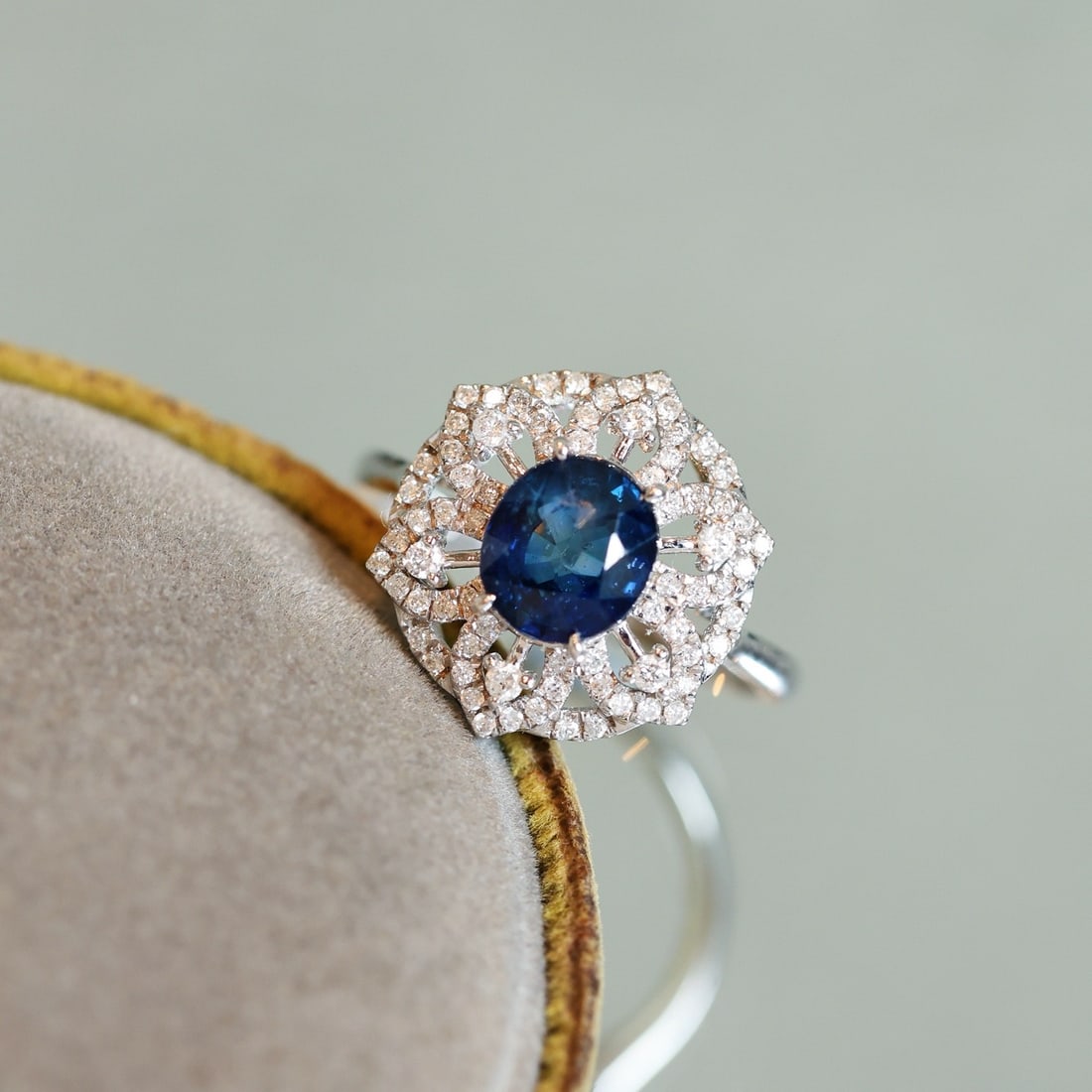 14k Gold 2.47 Ctw Natural Sapphire & Diamond Ring - 3