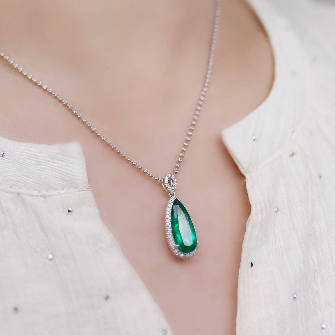 14k Gold 3.49 Ctw Vivid Green Natural Emerald & Diamond Pendant( Without Chain ) - 3