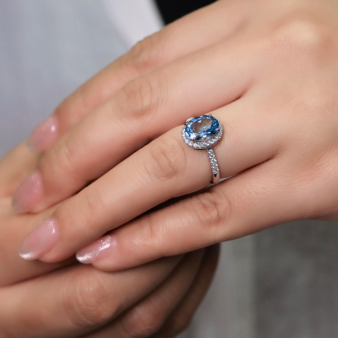 14k Gold 2.00 Ct Natural Aquamarine & Diamond Ring - 3
