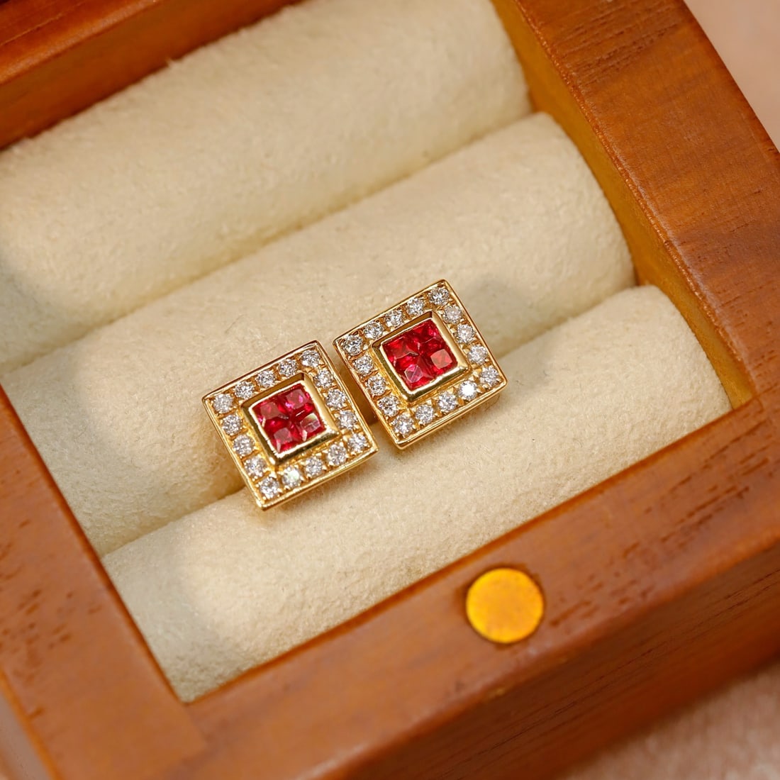 14k Gold 0.67 Ctw Natural Ruby & Diamond Earrings: Ref:231102098 // gold content:14k gold // main gemstone:ruby // shape:princess // carat weight:0. 37ct // color:red // treatment:natural // // adjacent gemstone 2 : diamond // shape:round // carat