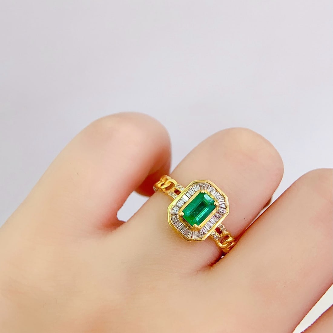 14k Gold 0.8 Ct Vivid Green Natural Emerald & Diamond Ring - 6