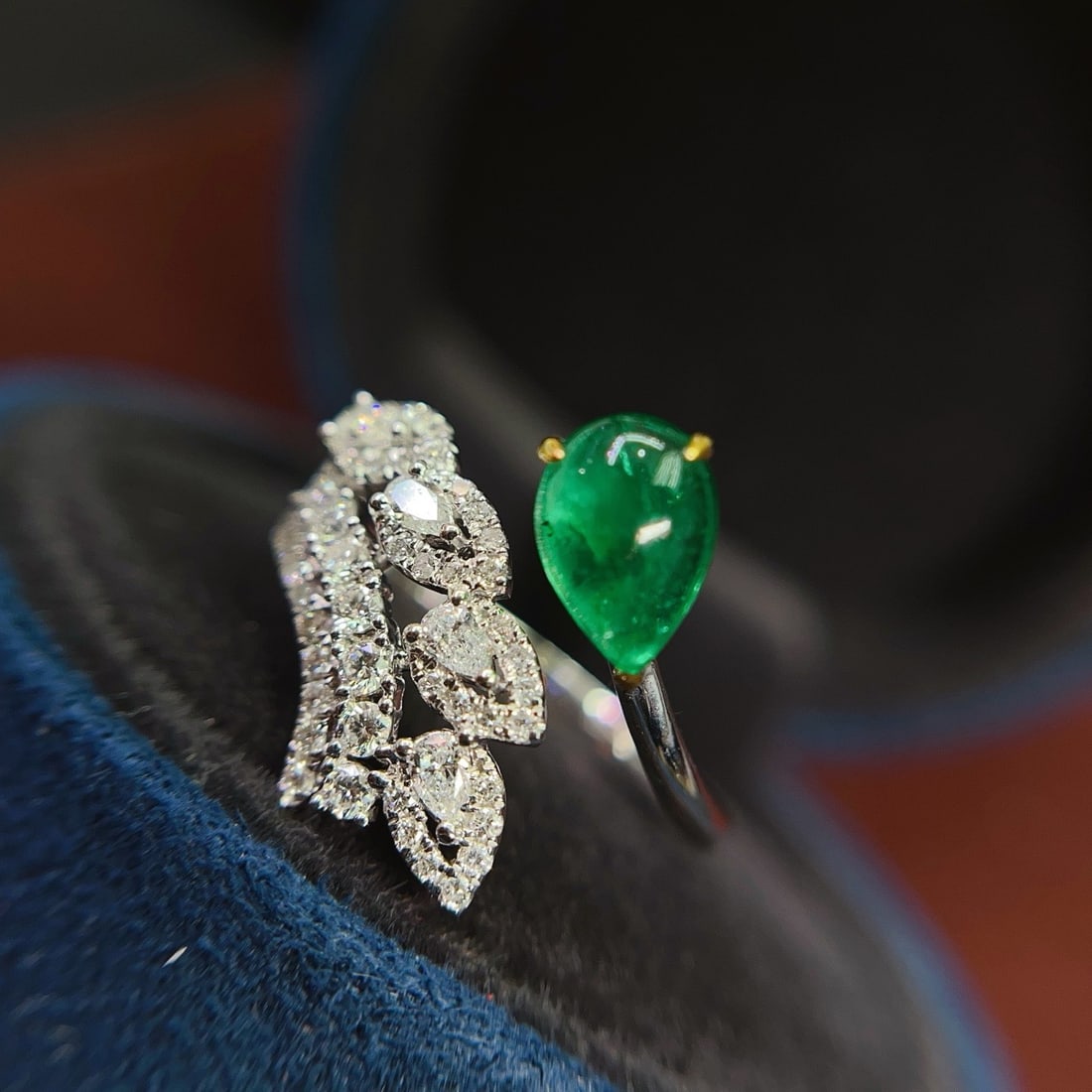 14k Gold 1.05 Ct Natural Emerald & Diamond Ring - 2