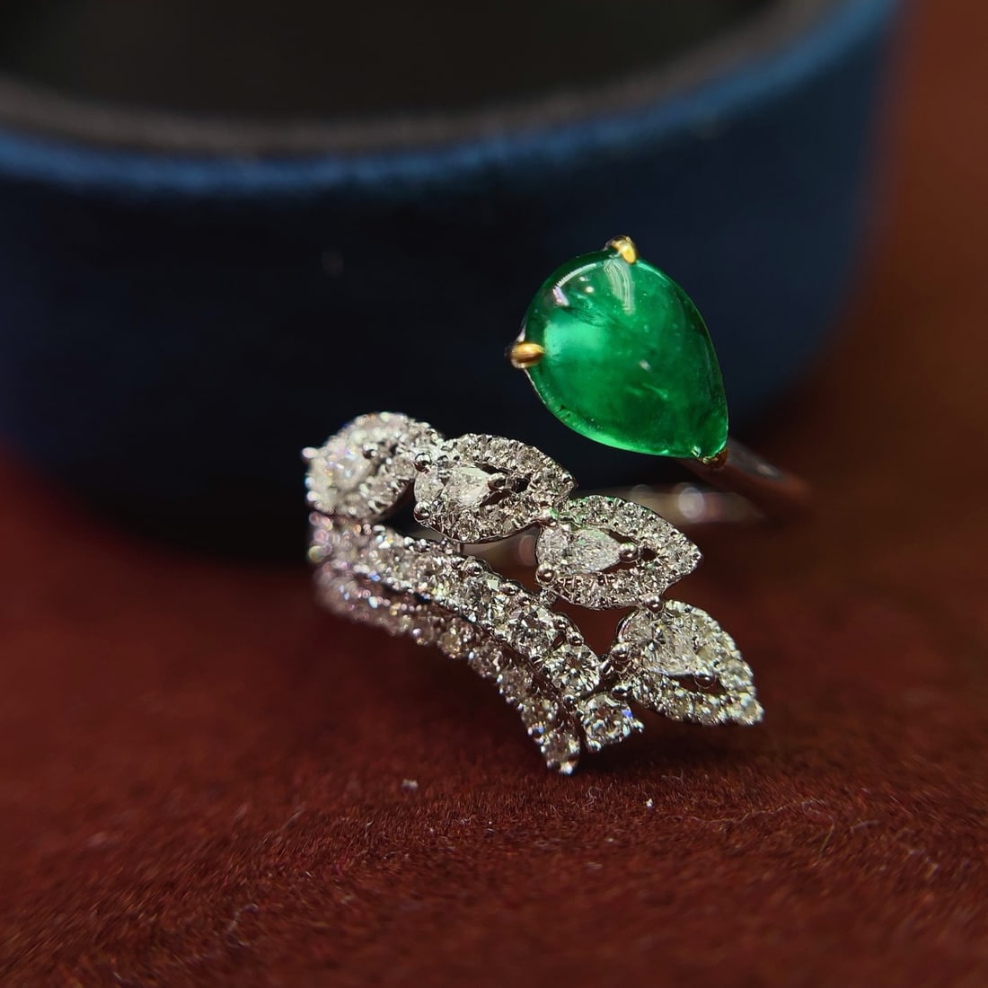14k Gold 1.05 Ct Natural Emerald & Diamond Ring - 5