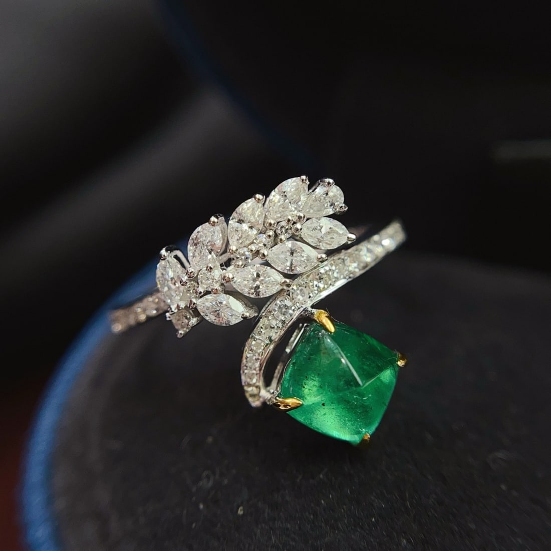 14k Gold 1.30 Ct Natural Emerald & Diamond Ring - 2