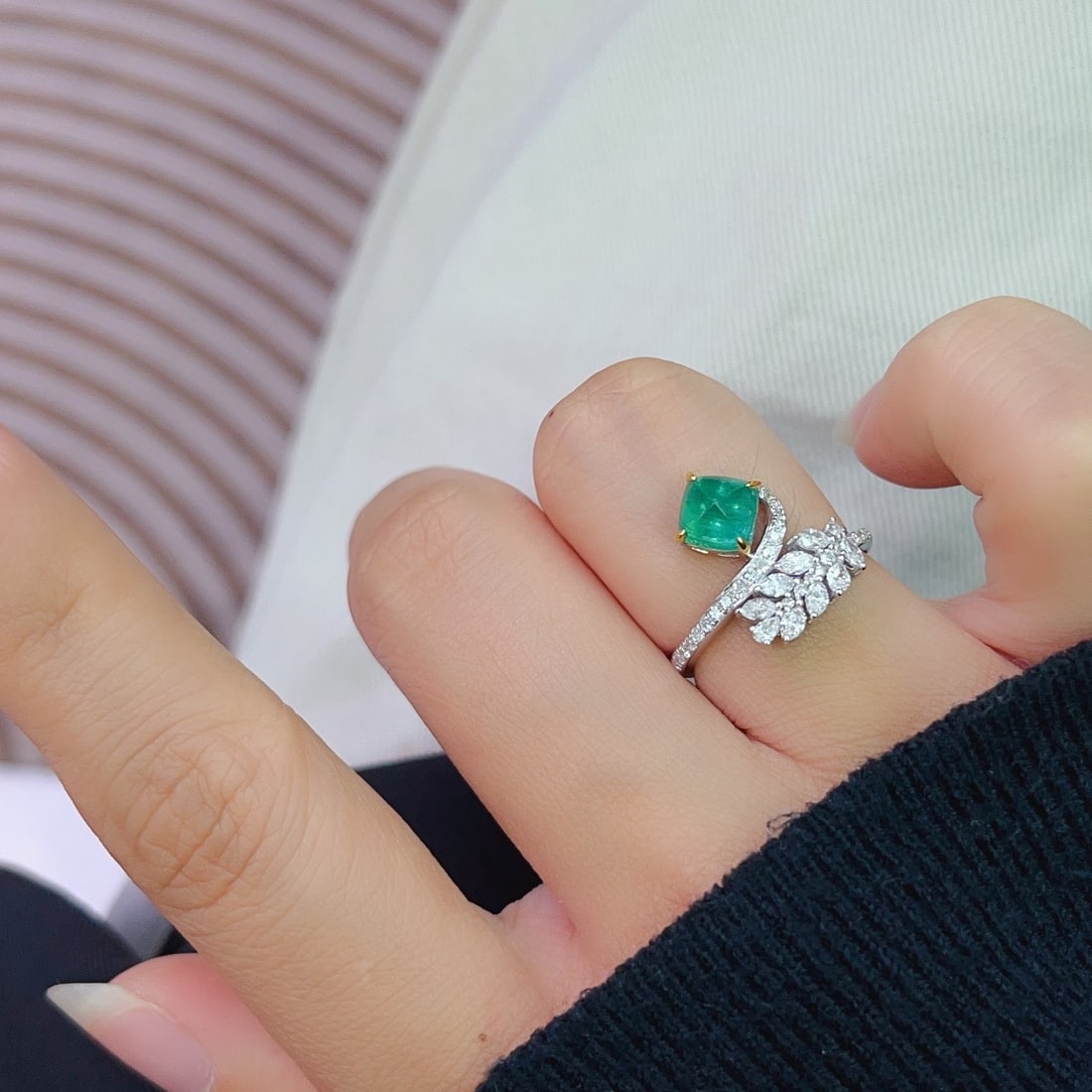 14k Gold 1.30 Ct Natural Emerald & Diamond Ring - 5