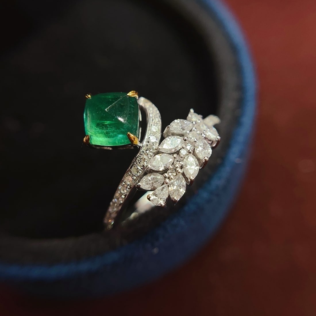 14k Gold 1.30 Ct Natural Emerald & Diamond Ring - 6