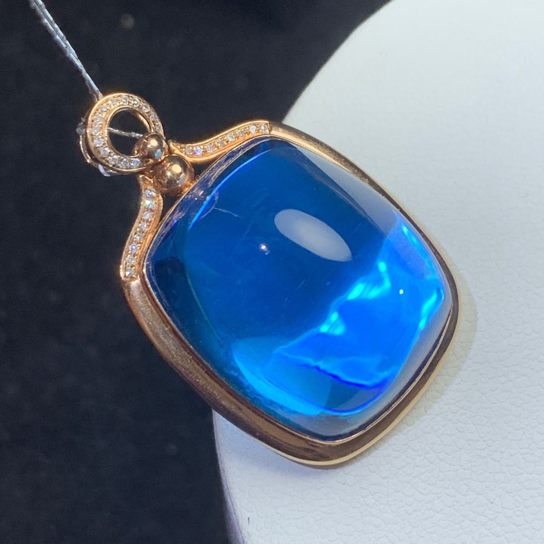 14k Gold 50 Ct Natural Topaz & Diamond Pendant( Without Chain ) - 4