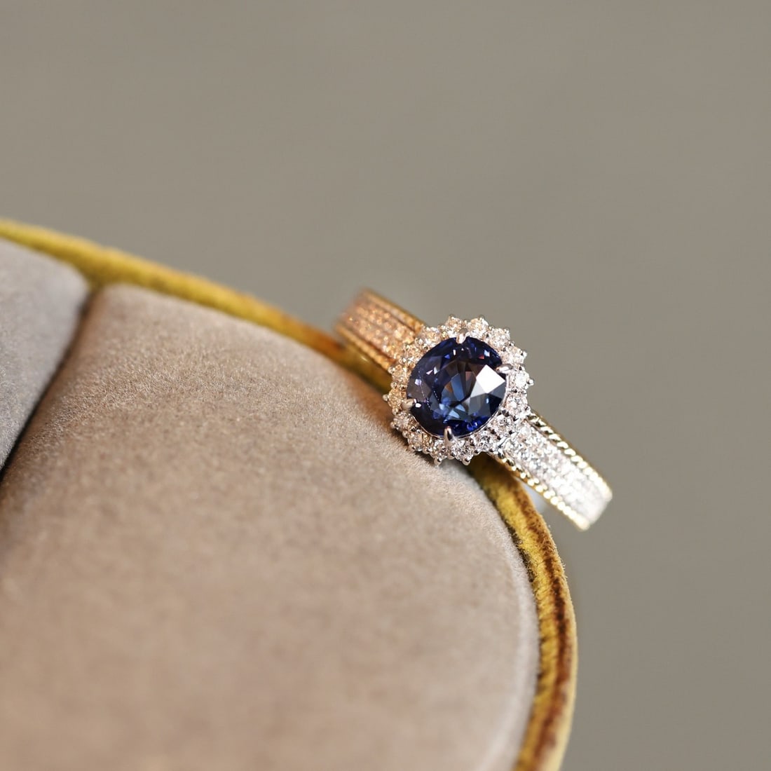 14k Gold 1.87 Ctw Natural Sapphire & Diamond Ring - 7