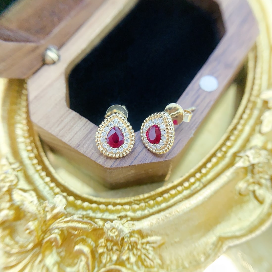 14k Gold 0.64 Ctw Natural Ruby & Diamond Earrings - 3