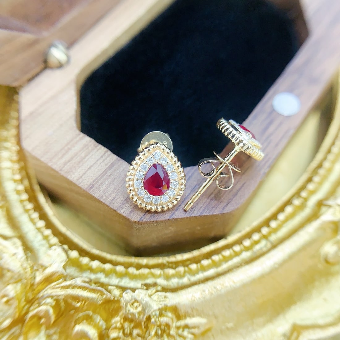 14k Gold 0.64 Ctw Natural Ruby & Diamond Earrings - 4