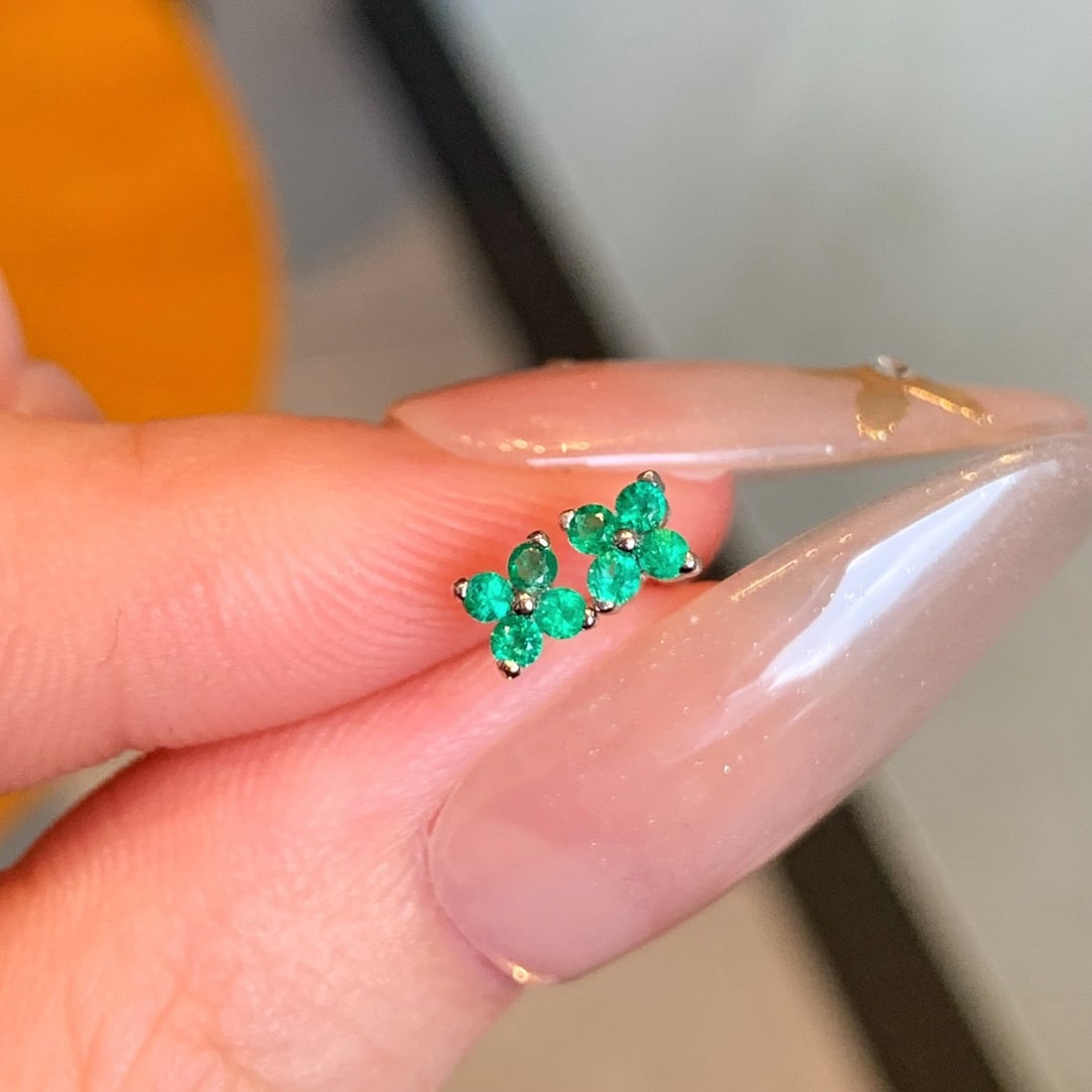 14k Gold 0.15 Ct Natural Emerald Earrings - 3