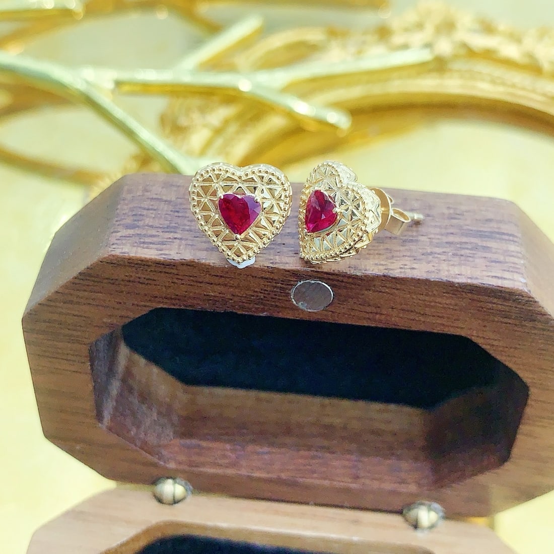 14k Gold 0.40 Ct Natural Ruby Earrings - 3