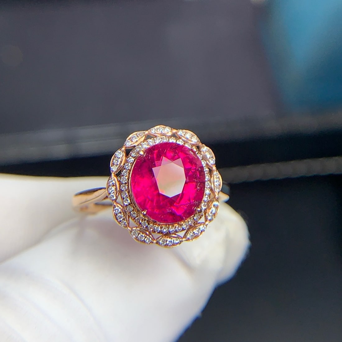 14k Gold 2.8 Ct Natural Ruby & Diamond Ring - 2