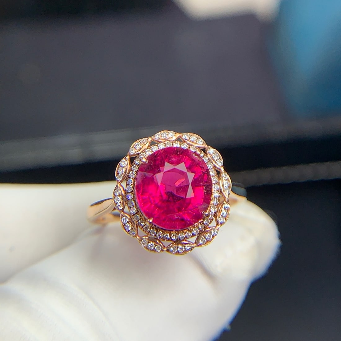 14k Gold 2.8 Ct Natural Ruby & Diamond Ring - 7