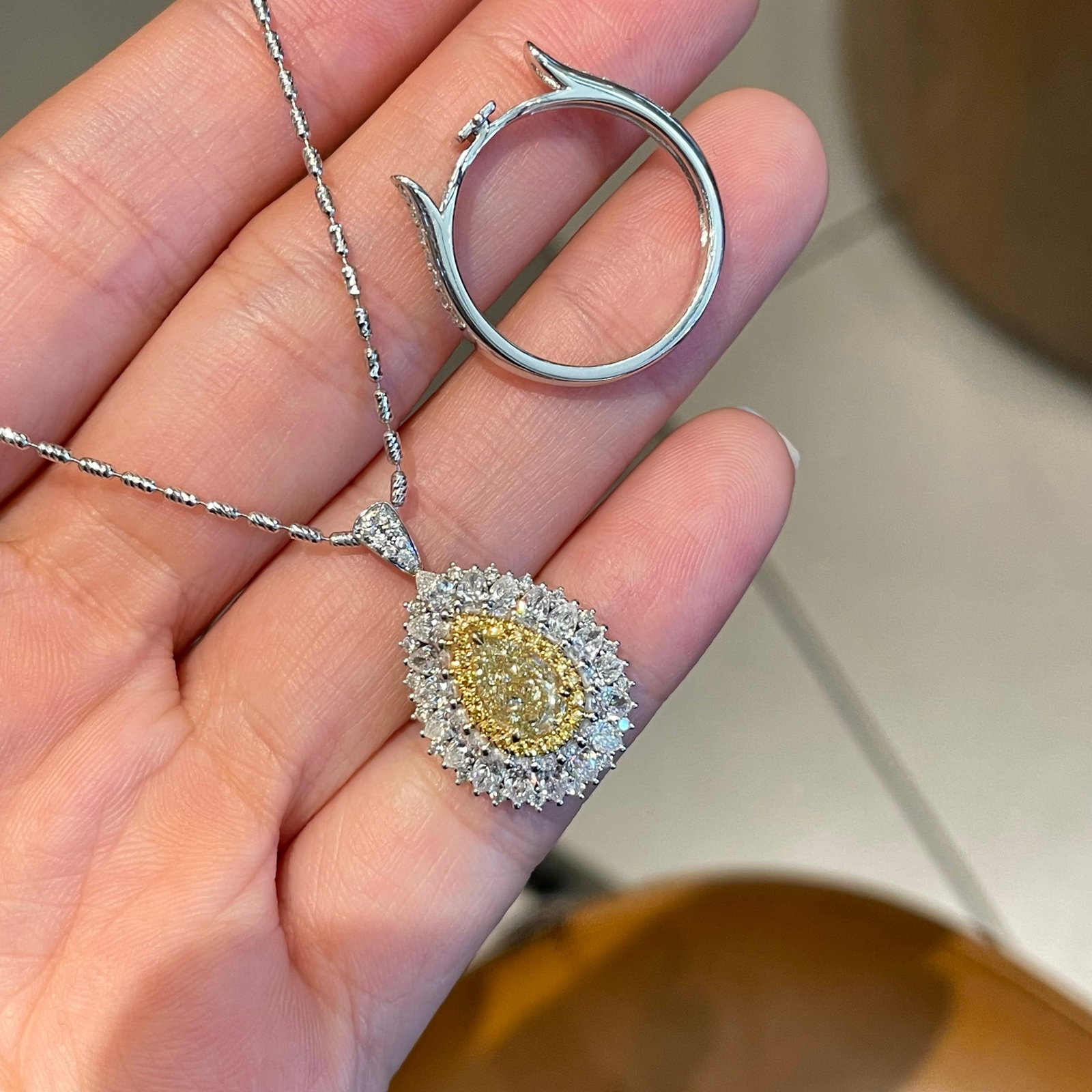14k Gold 2.30 Ctw Natural Yellow Diamond & Diamond Ring/pendant( Without Chain ) - 4