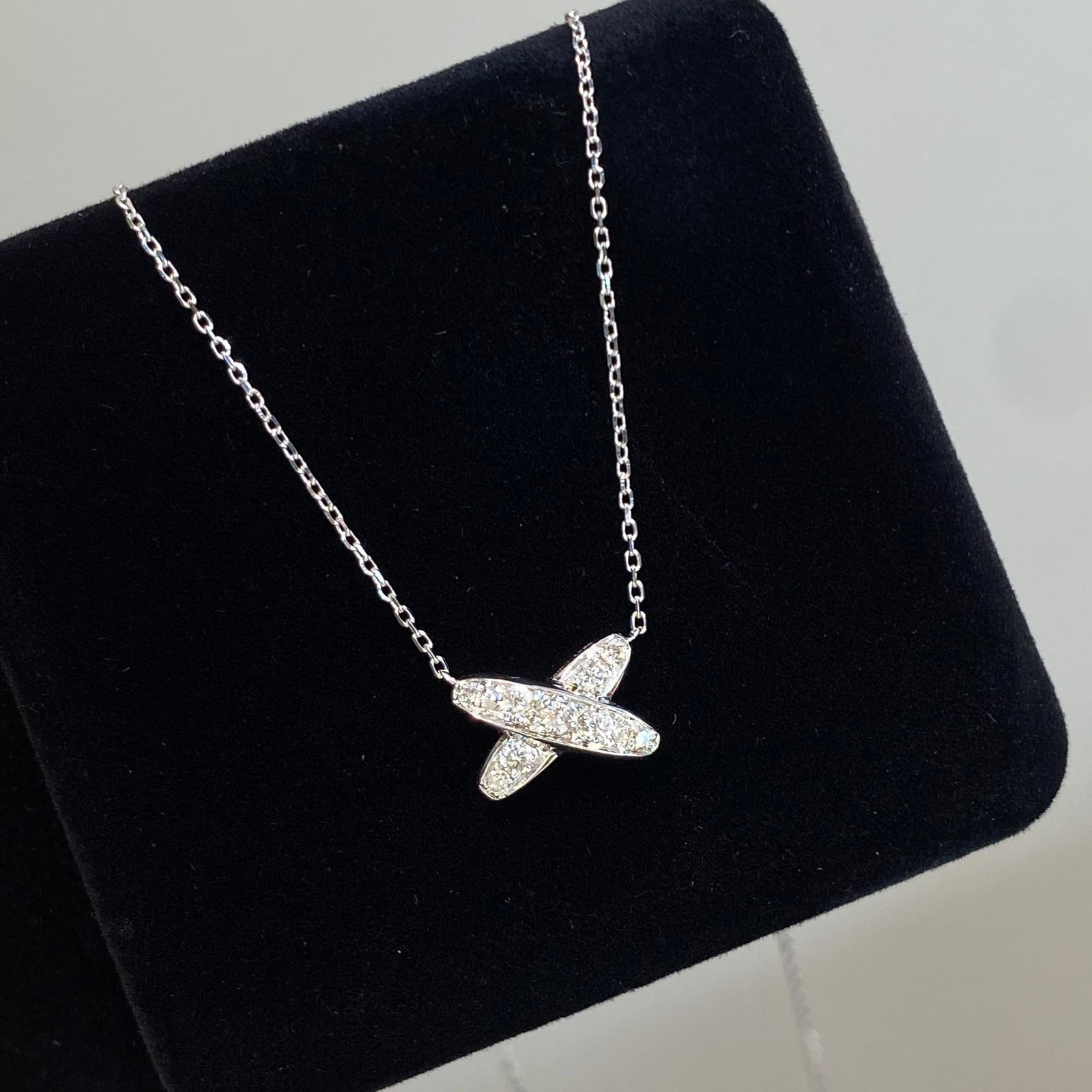 14k Gold 0.23 Ct Natural H Diamond Necklace - 2