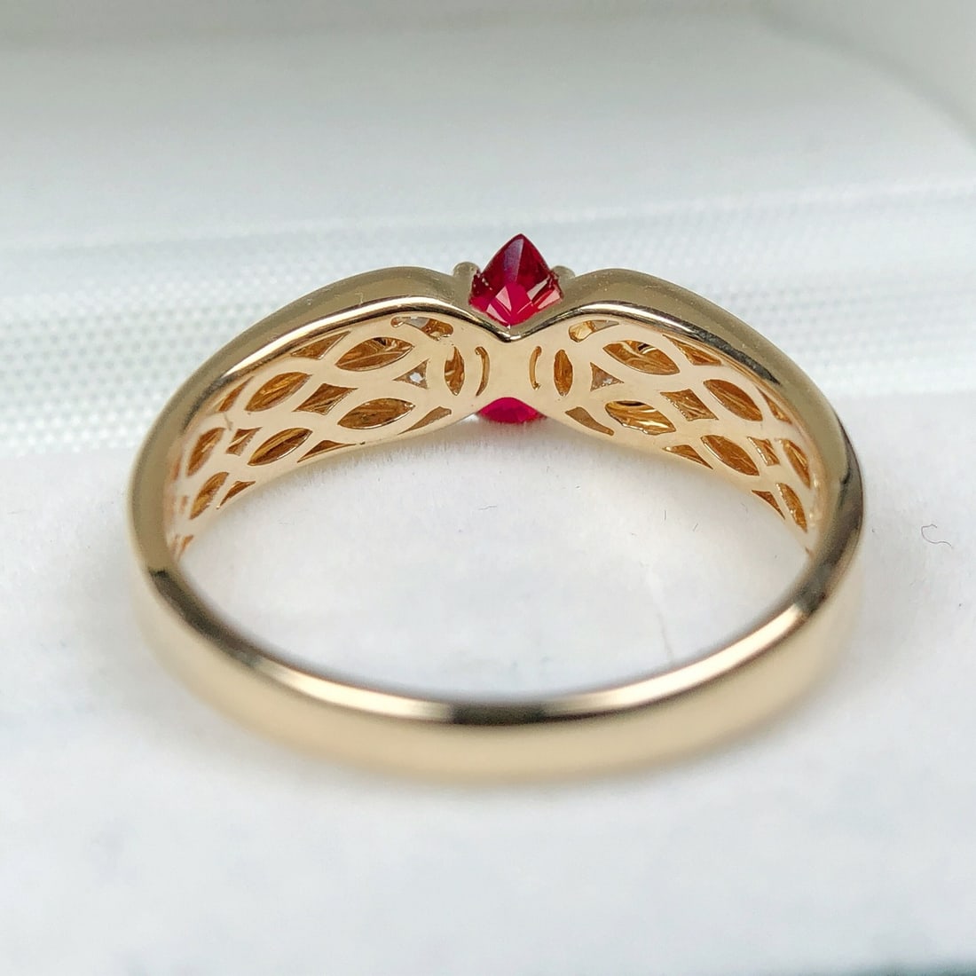 14k Gold 0.70 Ctw Vivid Red Natural Ruby & Diamond Ring - 7