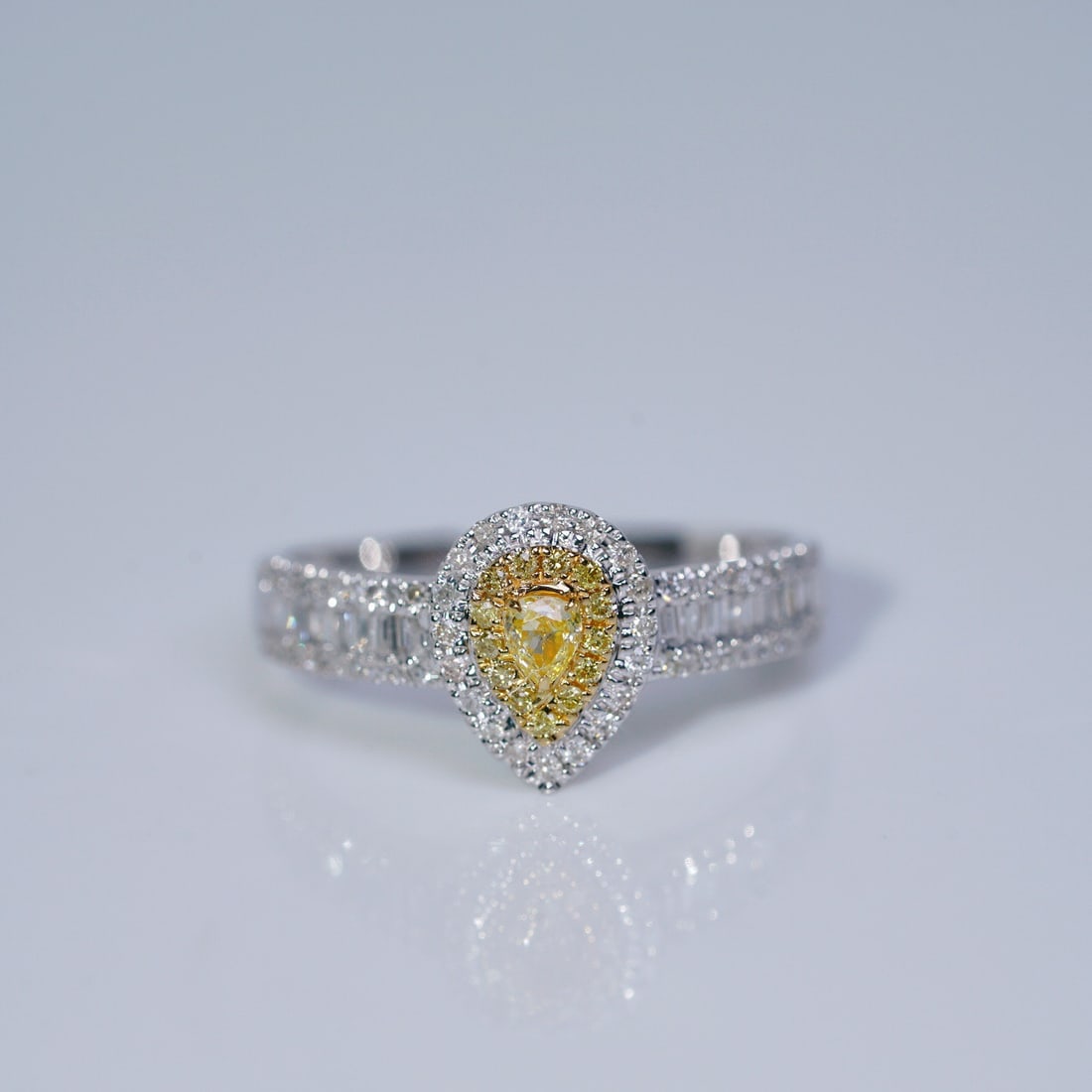 14k Gold 0.50 Ctw Natural Yellow Diamond & Diamond Ring - 4